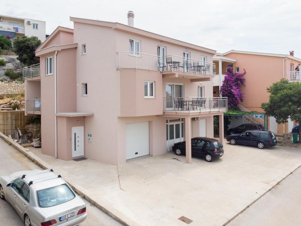 Apartments Glorija Неум Экстерьер фото
