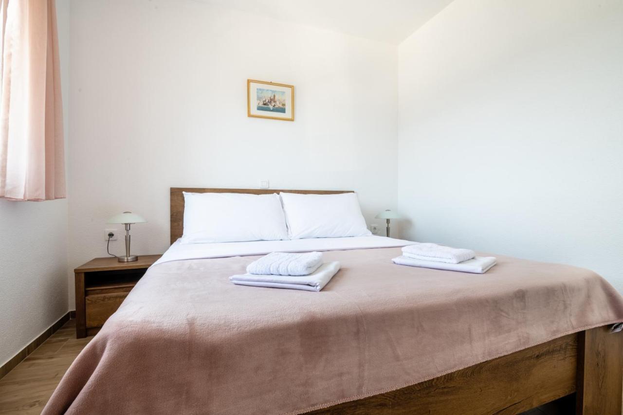 Apartments Glorija Неум Экстерьер фото